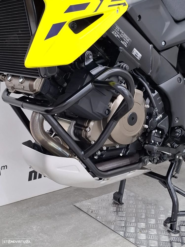 Suzuki DL 1050 DE - V STROM - 17
