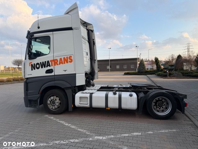 Mercedes-Benz 1845 - 7