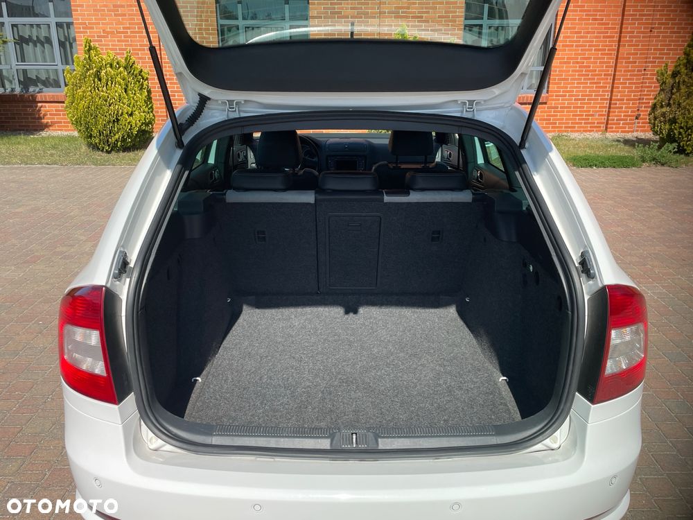 Skoda Octavia 2.0 TDI DPF RS - 10