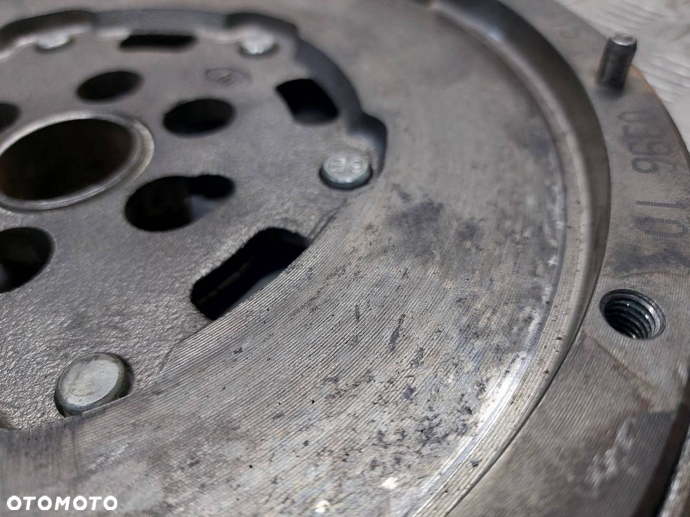 KOŁO DWUMASOWE PEUGEOT 407 I 1.6 HDI - 2