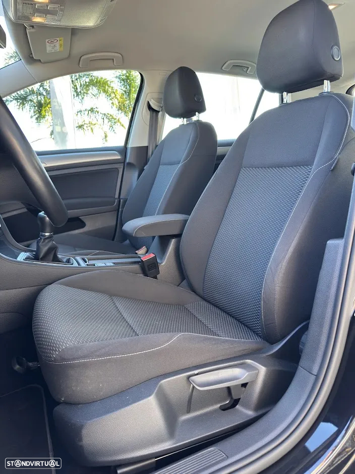 VW Golf 1.0 TSI Confortline - 7