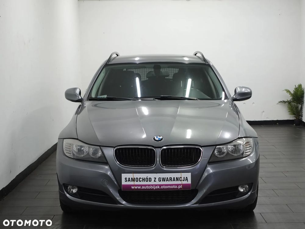 BMW Seria 3 320d xDrive DPF - 12