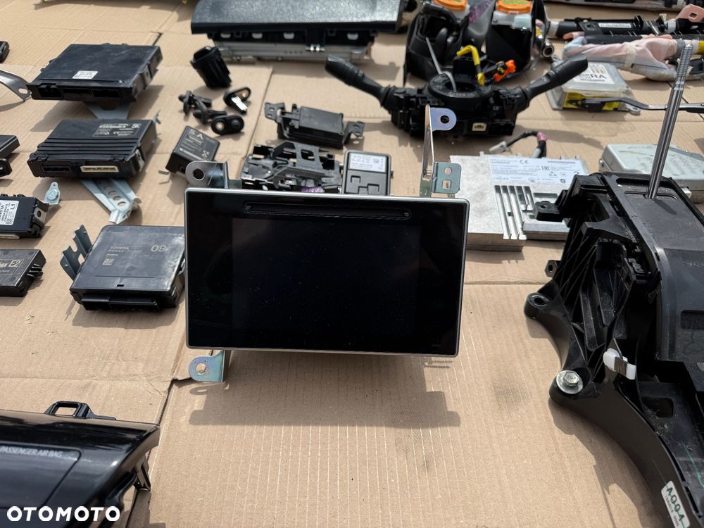 TOYOTA HILUX  a 8 VIII  LIFT CZĘŚCI kierownica z tempomatem wszystkie   2015- Radio    1300zl / 86140-OK620 138000-6050H101 BQ800962 FT0078A 10R-04  Moduł nawigacj 400zl / QNG-BE2808  6434C-BE2808  TA-2014 202-SMB033   Sterownik moduł napędu 300zl  89533-71092 363811-12720   Moduł kamera radar asystent 300zl  MFC430TA 8646C-OKO20   62A669-000 89990-0K081  -300zł   88650-0K560 MA277400-6930  -200zł   Sensor radar distronic acc 1400zl  88210-OKO50  Moduł zamka centralnego 150zl  89740-OKO40 61B921-000  MODUL STEROWNIK START STOP -400zl  8926A-OKO10 219002-3230   89784-F4020 200zl  POMBA ABS  700zl  116040-48230 89541-71810  MODUŁ STOP AND START 600zl  89260-0K062 219001-4640   STEROWNIK MODUL WTRYSKU ENGINE CONTROL 3400 zł   89666-0KW12 SZ276100-5300   MODUŁ POZIOMOWANIA REFLEKTORÓW 200zł  89960-71050 35600-70567 88QkX375957   Gateway 250zl  89100-71010 5012-9894   Przepływomierz 2.4 -100zl 22204-30030 197500-0030   081-0H86 -200zl   Wentylator 400 184721 B453771   Rezystor wentylatora silnika dmuchawy 350  499300-2250    89960-71050 35600-70567  88QKX375957    Obudowa panel ramka radia 200zl 55420-kk140  Moduł bezpieczników skrzynka zestaw startowy zestaw do odpalenia hilux 8 2.4  89221-0K011 82730-OK520   Licznik zegary 83800-FD290-B 800  Przełącznik zespolony taśma zwijak manetka 1117732 -800zl   Przelacznik napędów reduktora M57265 -150zl   sensor air bag 89170-0K841 RA 231000-8551 -1000zl   Zestaw konsola pasy deska rozdzielcza toyota hilux 8 oryginalna 3300zl   Moduł przekaźnik świec żarowych 28551-0E010 150zl   panel klimatyzacji 400 zł 55900-0KB10 6440888a  oslona konsoli 200zl  55407-kk071 55414-kk04   Lewarek zmiany biegów automat 350zł  A004 16AUG18   Pedal hamulca 150zł   ramiona wycieraczek mechanizm wycieraczek 350zl 85110-0K171 AE159300-7070  Nagrzwnica 700zl  87010-0KG90  Lewarek 200 zł   kurtyny prawa lewa L9XN8251623 1L0V62718Q3H  TG11E01001  00589-P1-000194  1500sztuka   55303-KK040 stelaz konsoli 300   55607-kk020 osłona pod konsole 50 zł   55642-KK020 66995-KK020 55618-kk040 66995 -Kk040 55618-KK060 -100zl   Instalacja elektryczna skrzynka bezpieczników cena do dogadania   82169-kk020  82143-KK670 82199-KK561 82138-KK081 82121-KKK51-A  82171-KK141  Ab 111-59ibw2-r 7432472-ab   SZYBKA WYSYŁKA PARAGON FAKTURA MOŻLIWOŚĆ DOSTAWY W TEN SAM DZIEN U CIEBIE POSIADAMY WIELE CZĘŚCI DO TEGO MODELU  I - 15