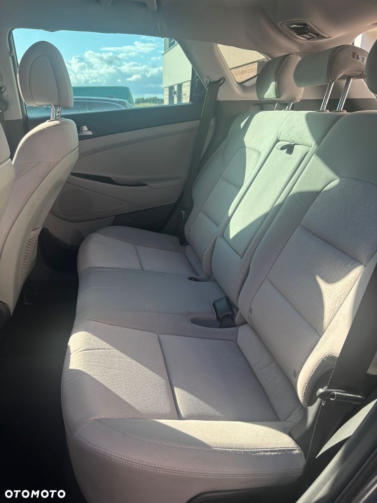 Hyundai Tucson - 16