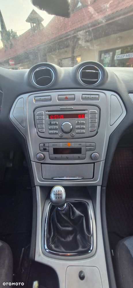 Ford Mondeo 2.0 TDCi Ambiente - 14