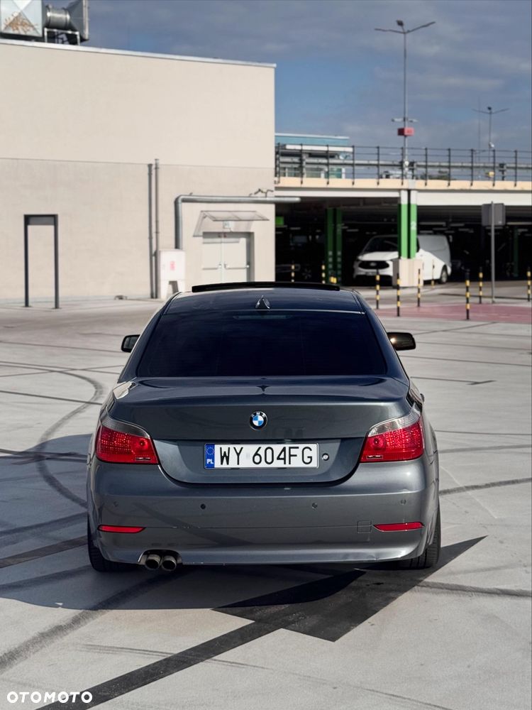 BMW Seria 5 525i - 6