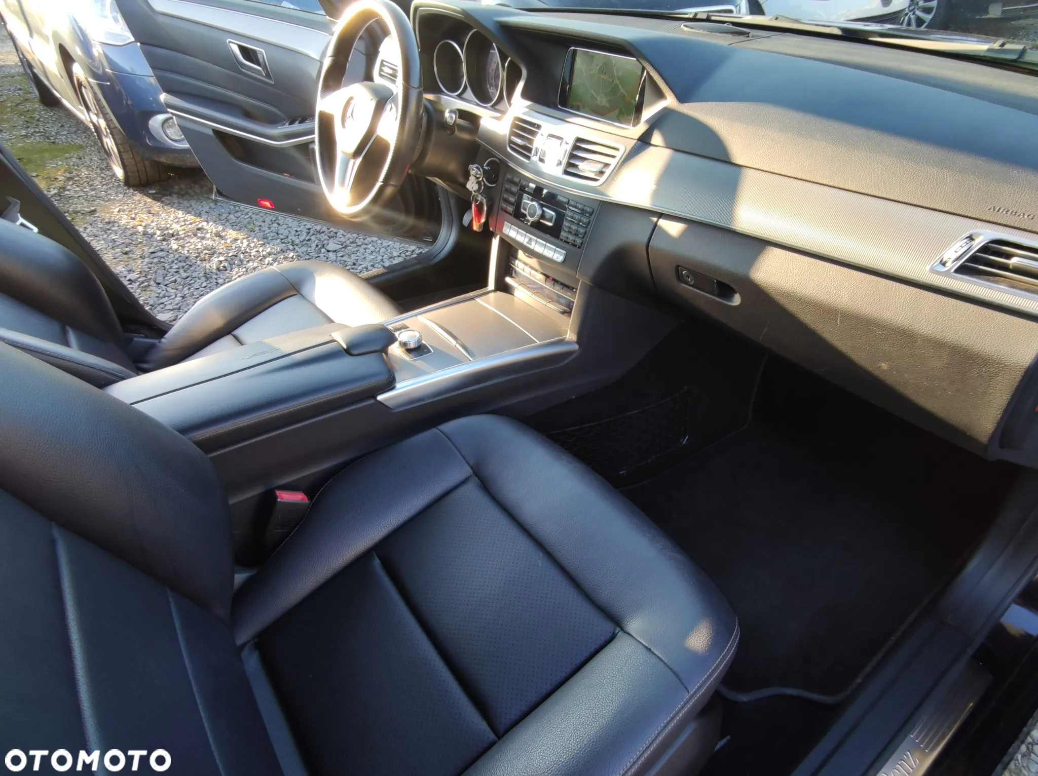 Mercedes-Benz Klasa E 250 Elegance - 24
