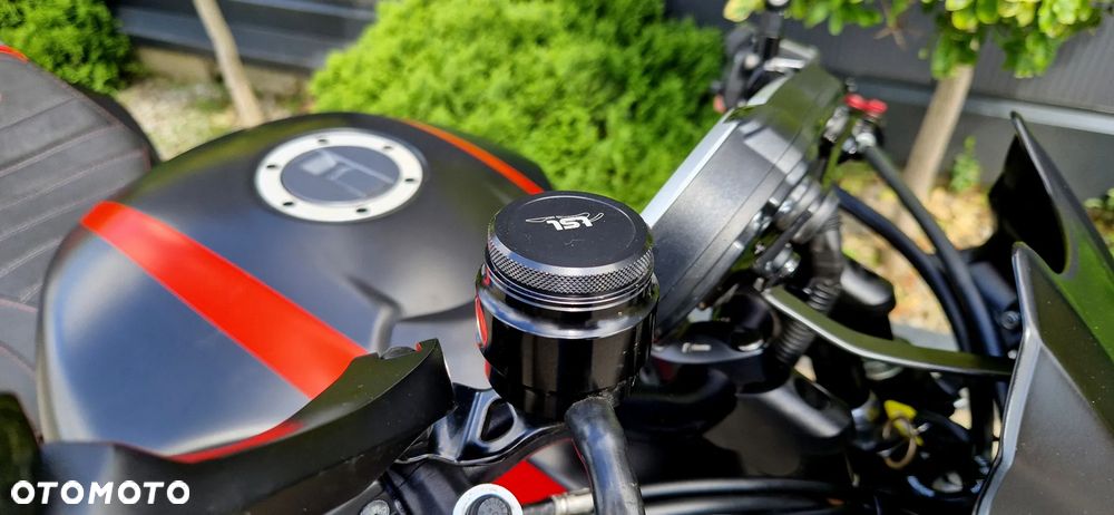 Triumph Speed Triple - 16