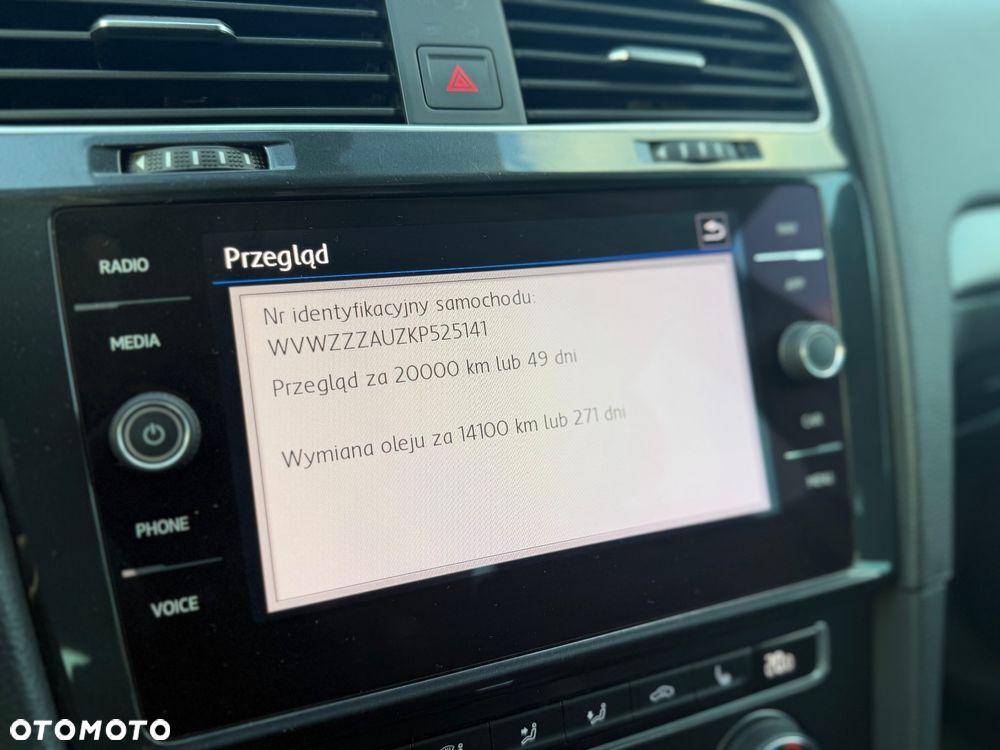 Volkswagen Golf - 26