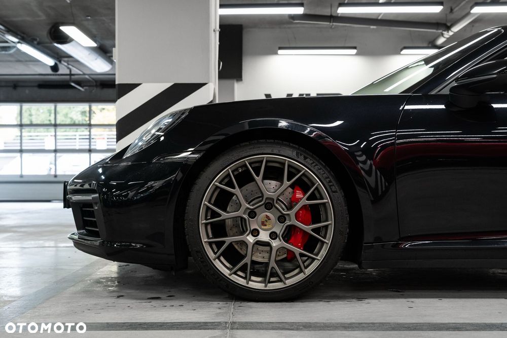 Porsche 911 Carrera 4S - 3