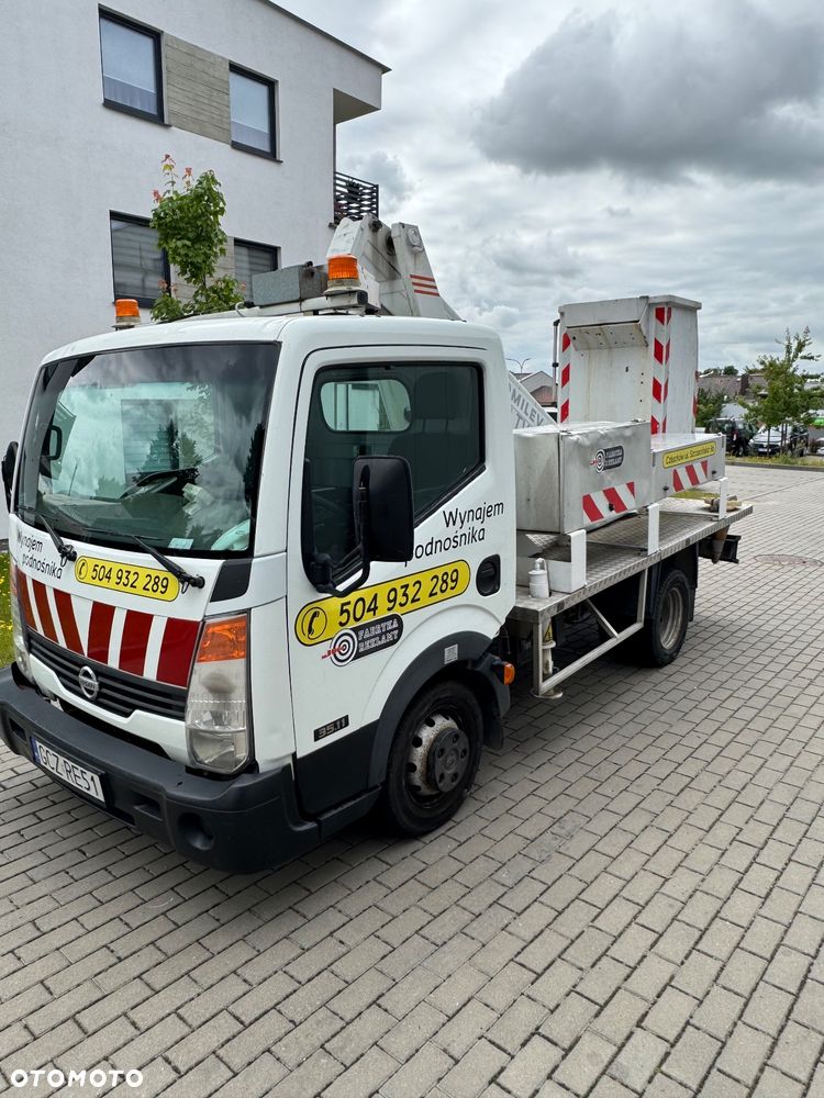 Nissan Cabstar - 1