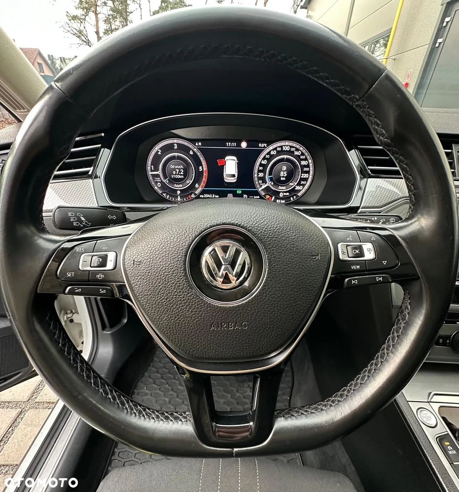 Volkswagen Passat 2.0 TDI SCR 4Mot DSG Comfortline - 15