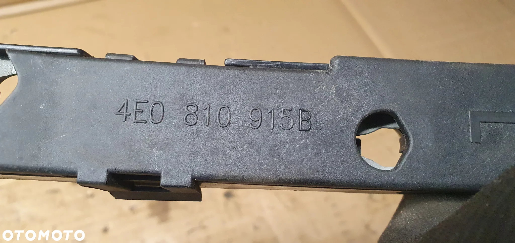 Ślizg zderzaka lewy tył tylny Audi A8 D3 4E0809681B 4E0810915B 4E0809915B - 7