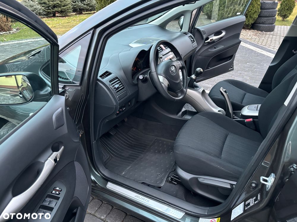 Toyota Auris 1.6 VVT-i Sol - 14