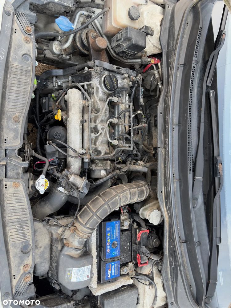 Hyundai i20 1.1 CRDi Classic + - 9