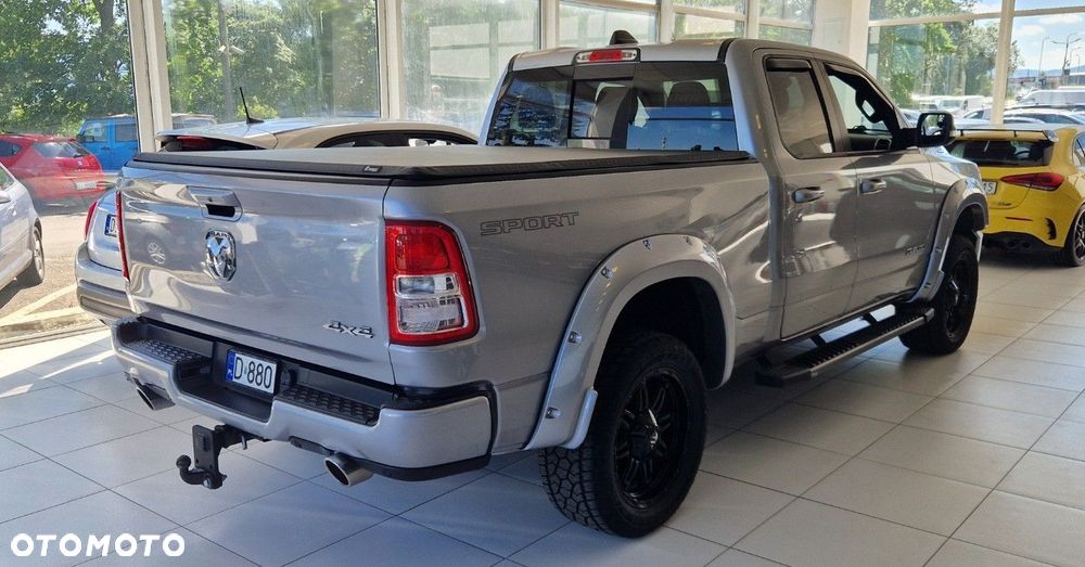 Dodge RAM - 8