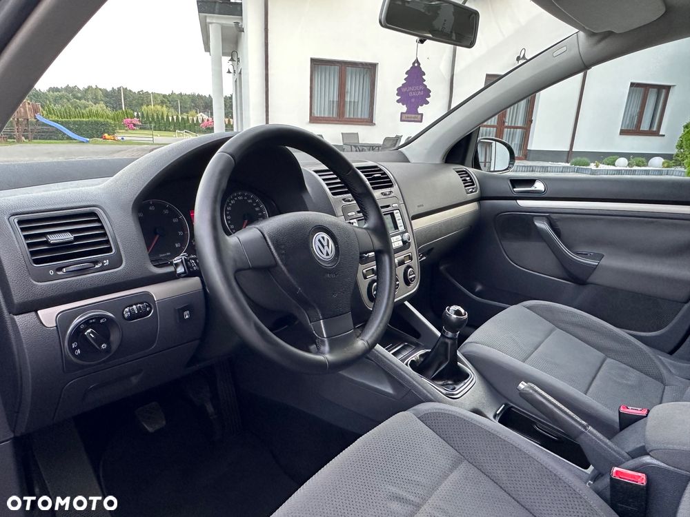 Volkswagen Golf 1.6 Highline - 12