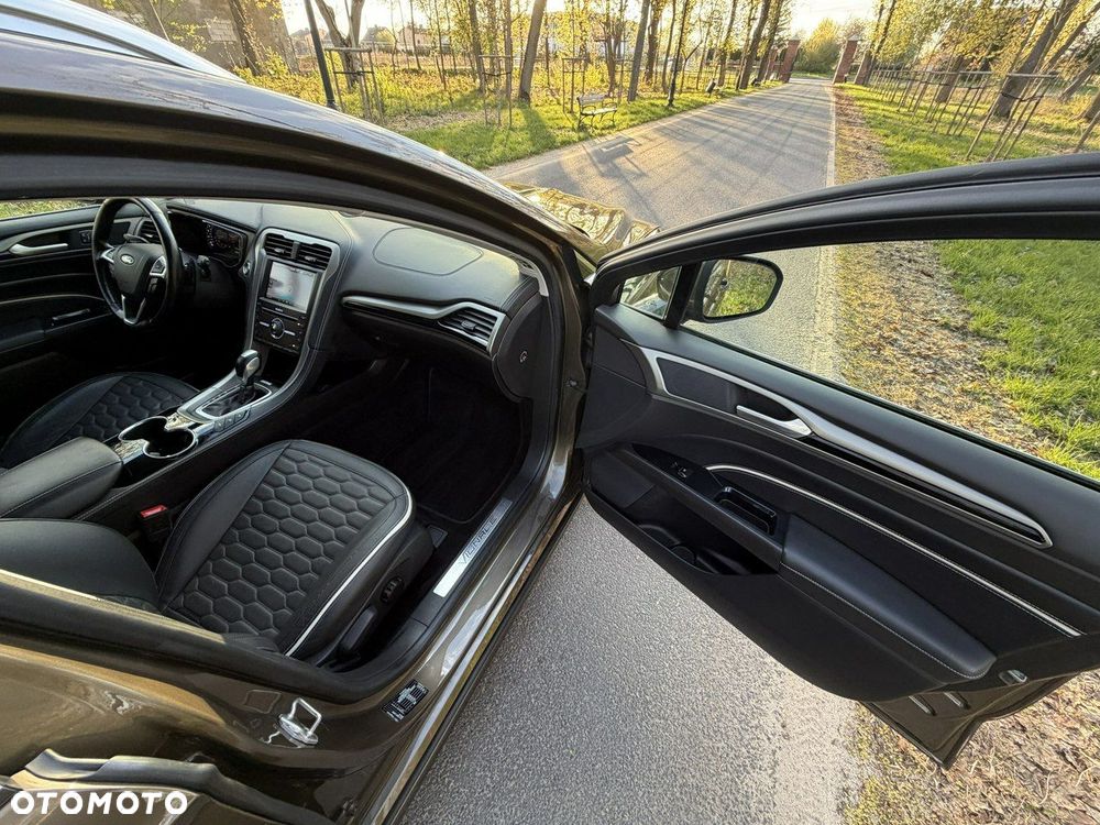 Ford Mondeo - 31