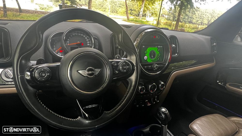 MINI Countryman Cooper SD ALL4 Auto - 33