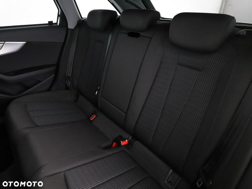 Audi A4 Avant 40 TDI S tronic quattro design - 18