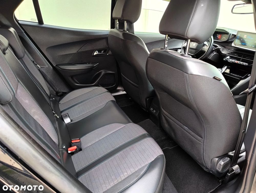 Peugeot 2008 BlueHDi 110 Allure Pack - 25