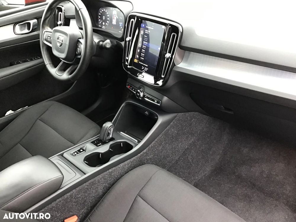 Volvo XC 40 T3 Geartronic Momentum - 26