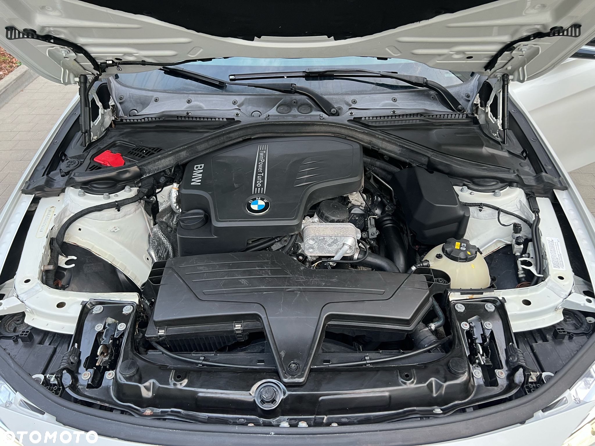 BMW Seria 3 320i - 8