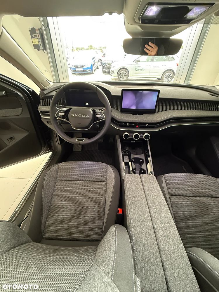 Skoda Superb 1.5 TSI mHEV Drive DSG - 9