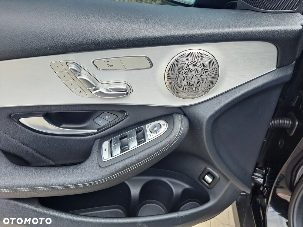 Mercedes-Benz GLC - 24