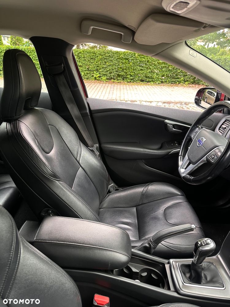 Volvo V40 D4 Inscription - 25