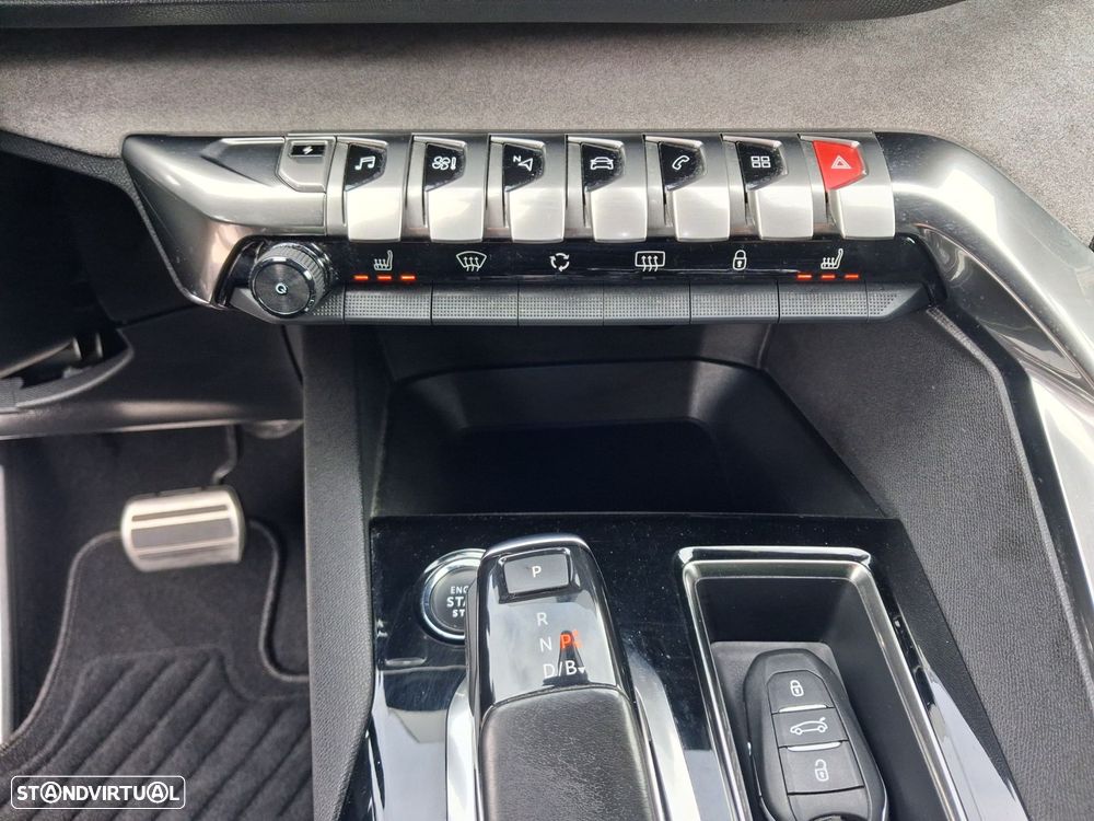 Peugeot 3008 1.6 Hybrid GT Pack e-EAT8 - 24