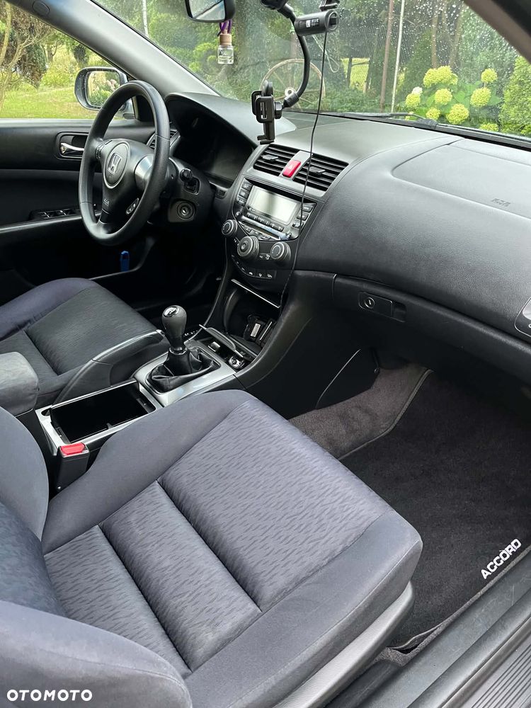 Honda Accord 2.0 Comfort - 11