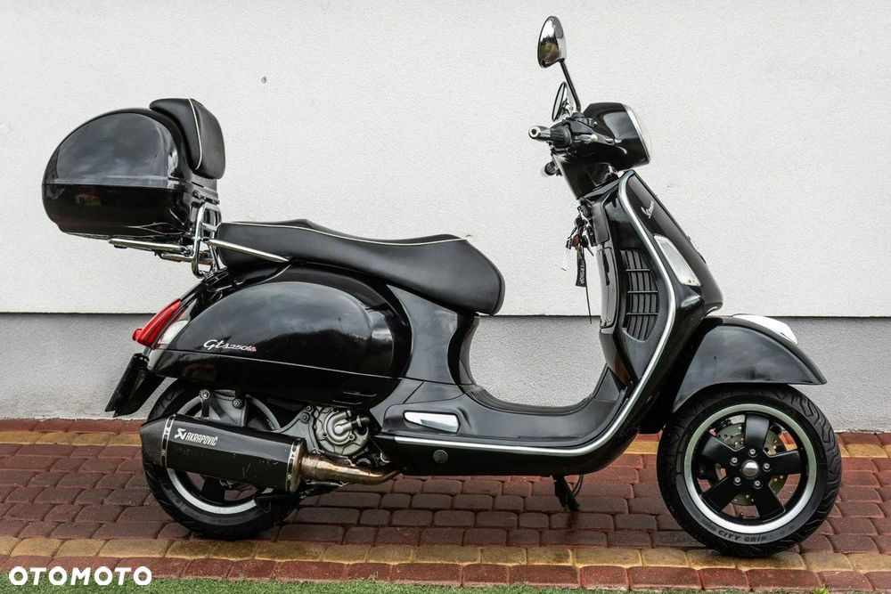 Piaggio Vespa - 2