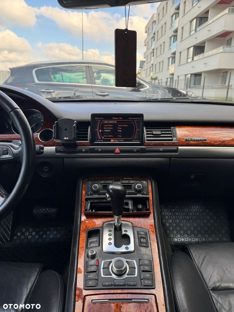 Audi A8 4.2 Quattro - 14