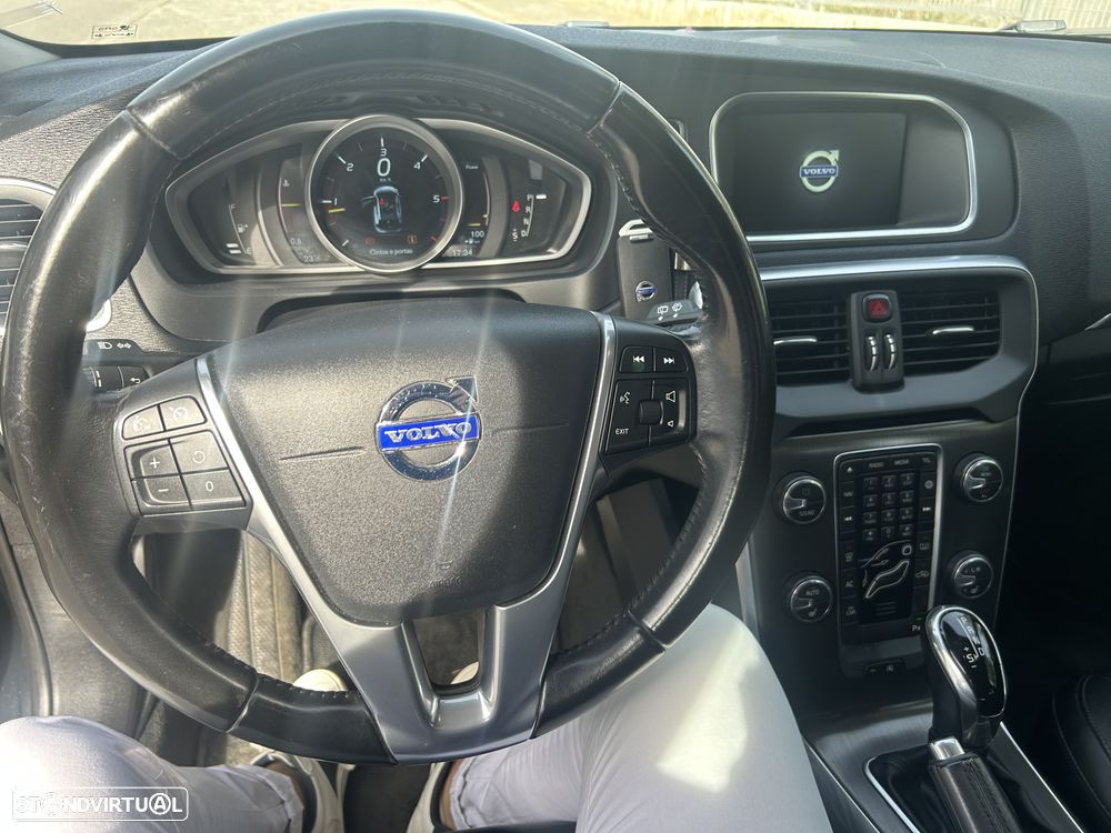 Volvo V40 1.6 D2 Summum Powershift - 13
