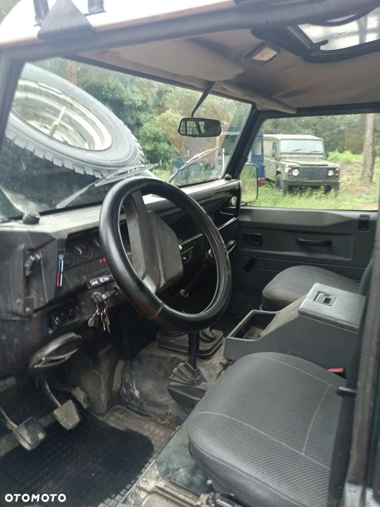 Land Rover Defender - 11