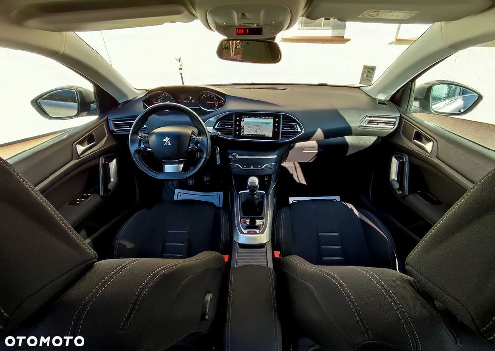 Peugeot 308 155 THP Allure - 8