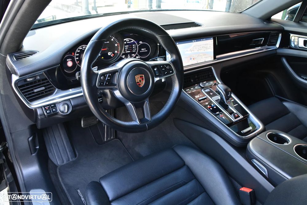 Porsche Panamera 4 S - 26