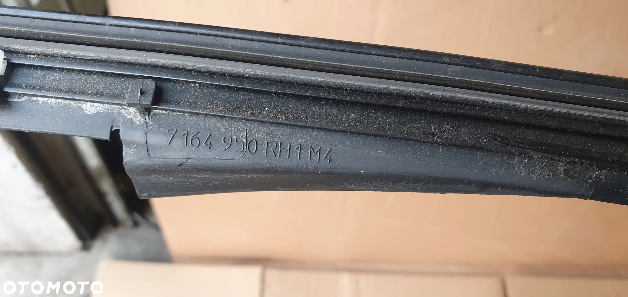 Listwa dachu dachowa prawa BMW I E81 E87 7164952 - 7