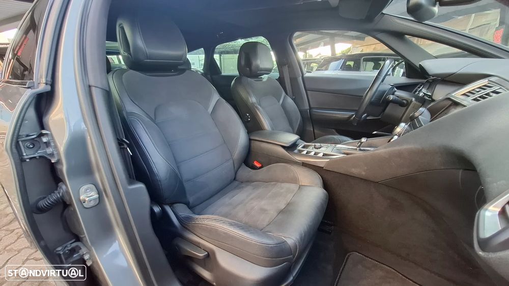 Citroën DS5 e-HDi 110 EGS6 SoChic - 29