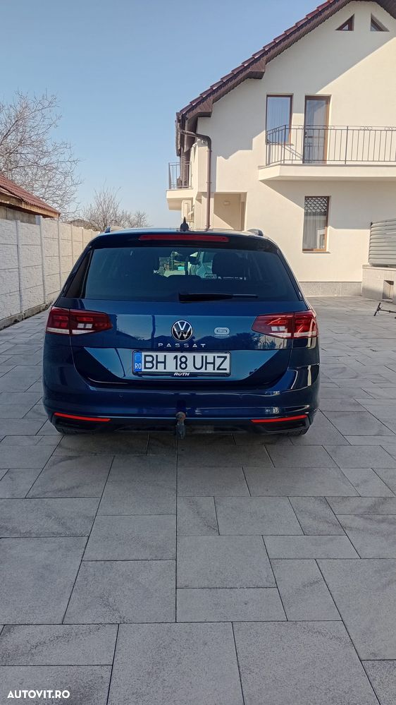 Volkswagen Passat - 2