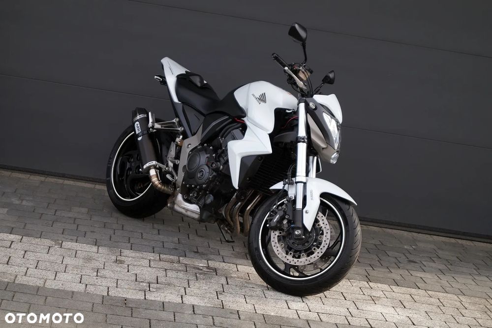 Honda CB - 1