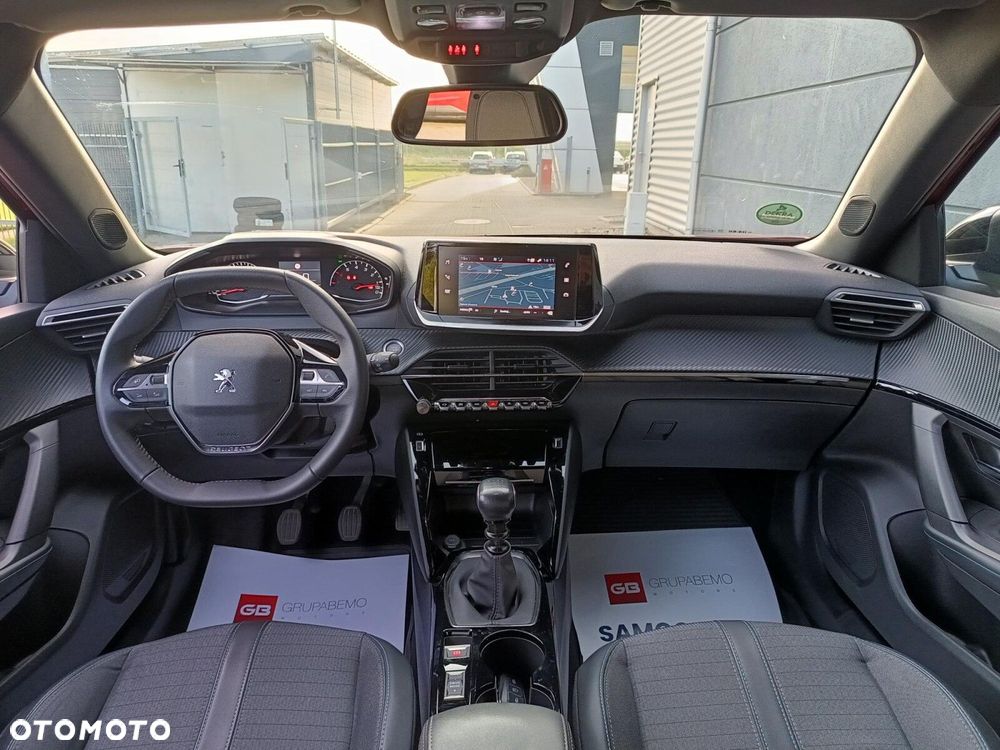 Peugeot 2008 PureTech 100 Allure S&S BVM6 - 17