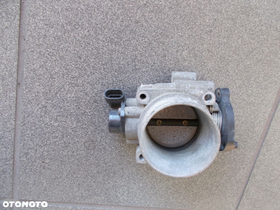 Volvo V40 S40 1,8L 9186780 Przepustnica powietrza