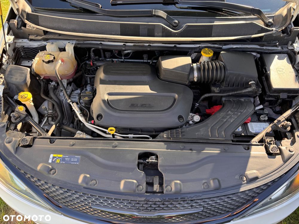 Chrysler Pacifica - 20