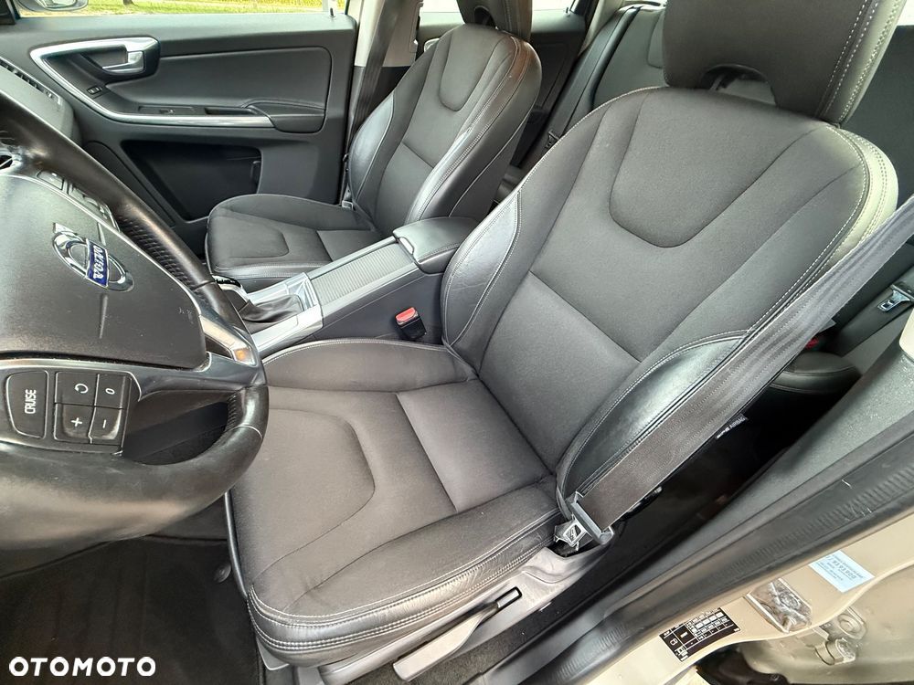 Volvo XC 60 - 22