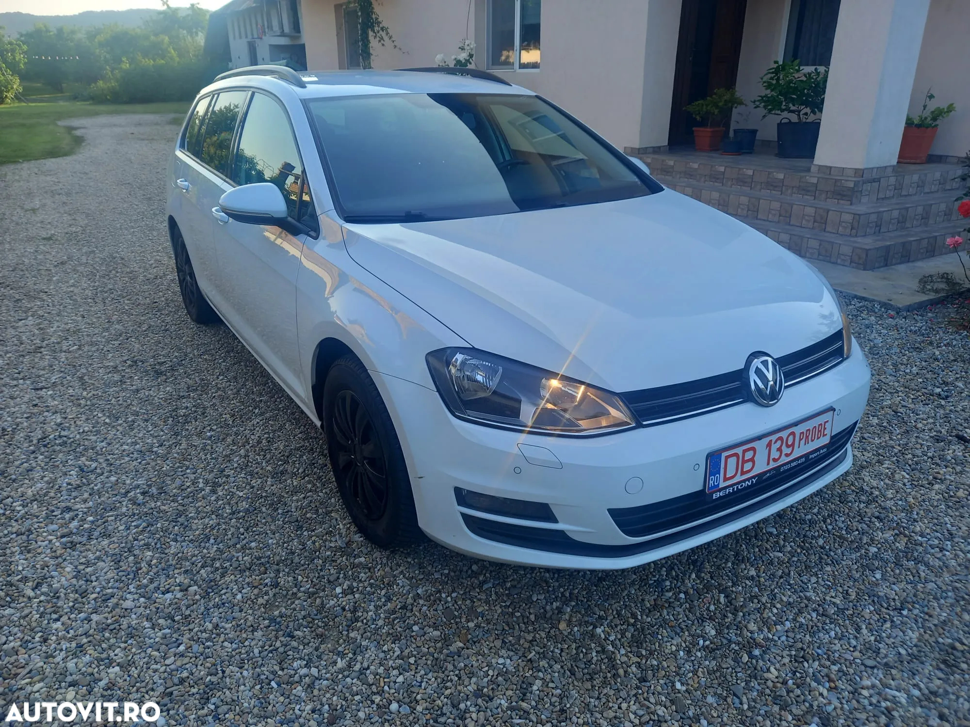 Volkswagen Golf 2.0 TDI BlueMotion Technology Edition - 2