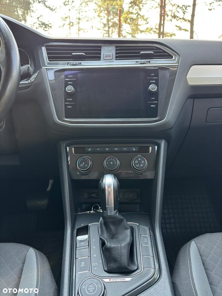 Volkswagen Tiguan - 15