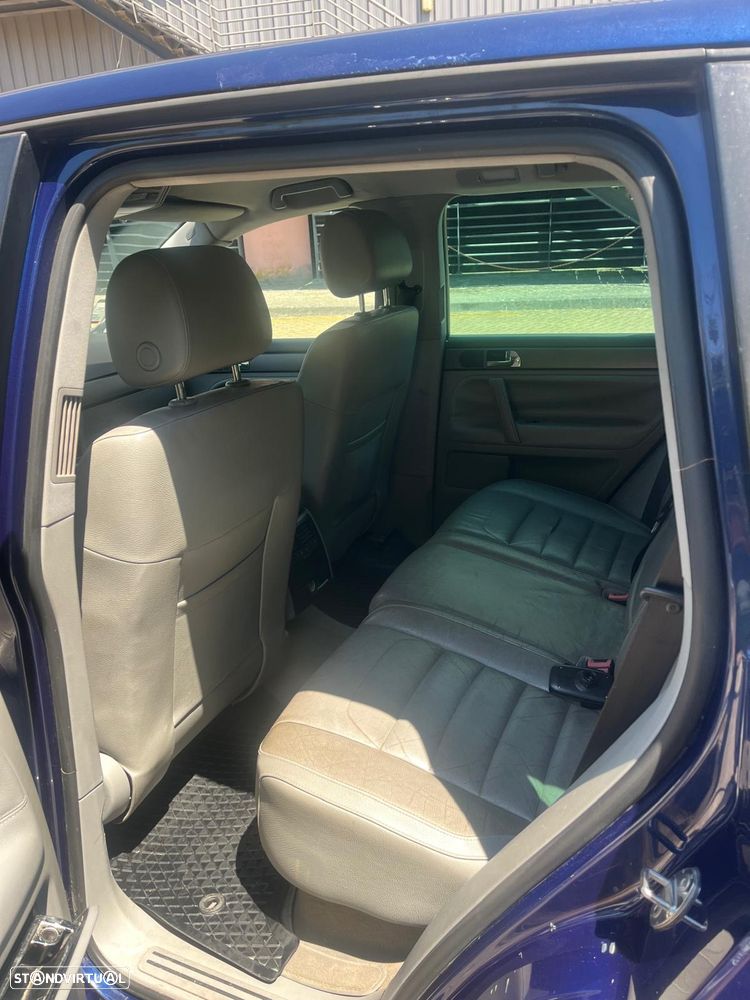 VW Touareg 3.0 TDI V6 Tiptronic - 6