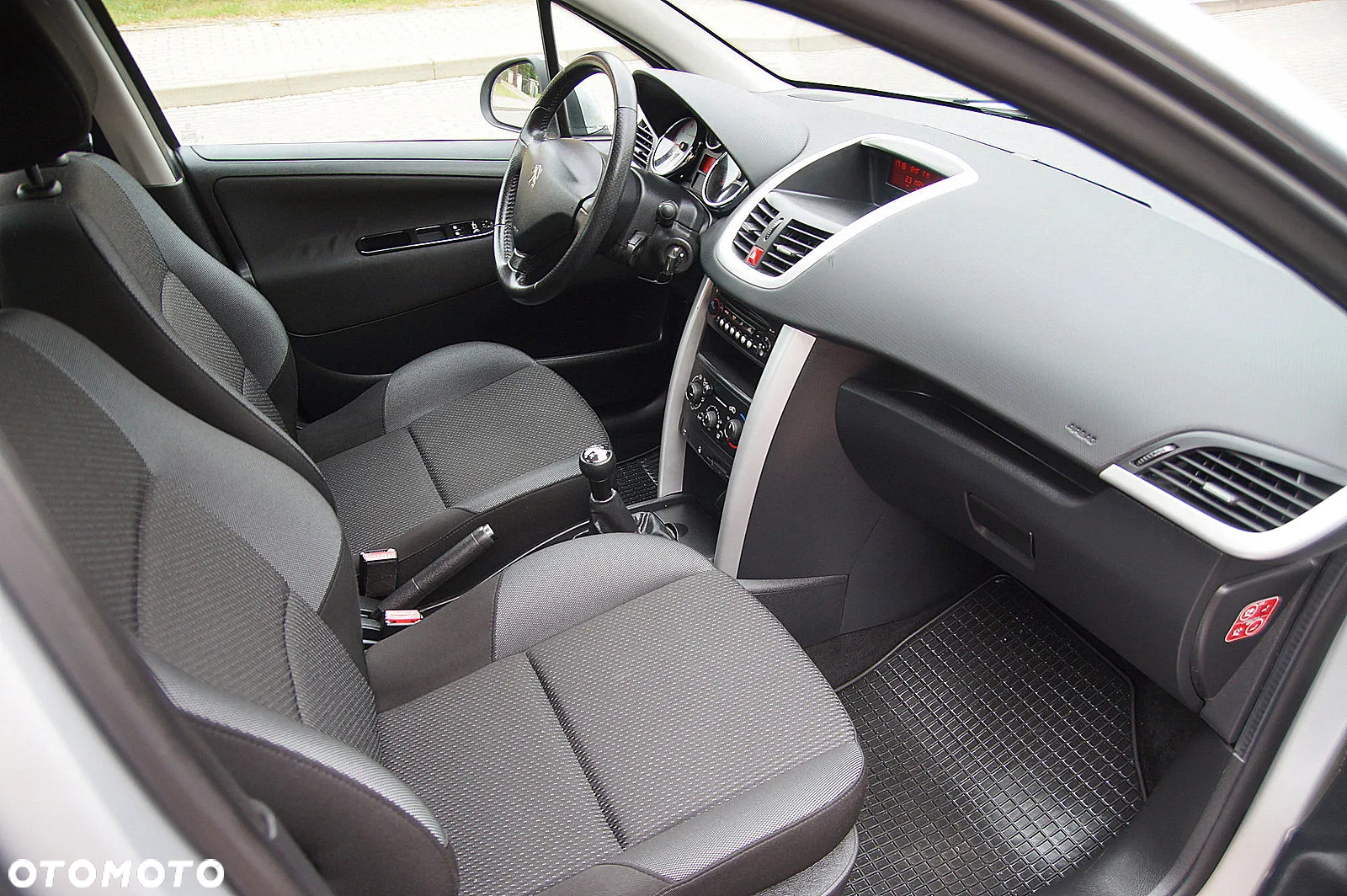 Peugeot 207 95 VTi Premium - 15
